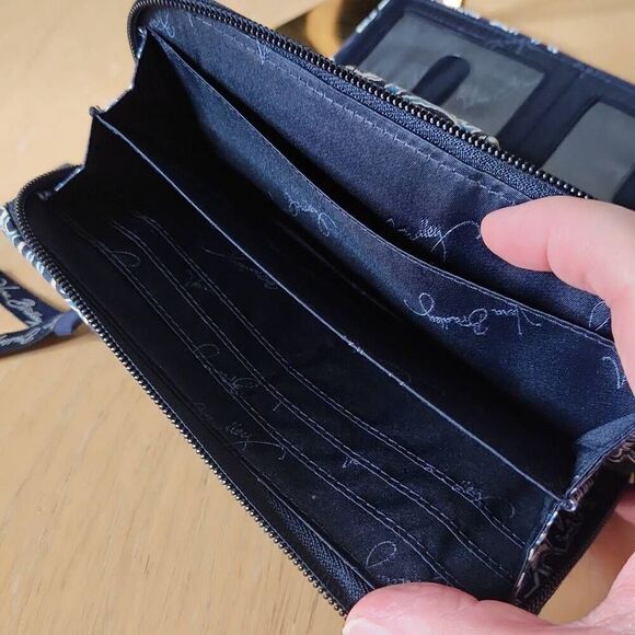 Vera Bradley blue paisley zip around wallet - Picture 5 of 5